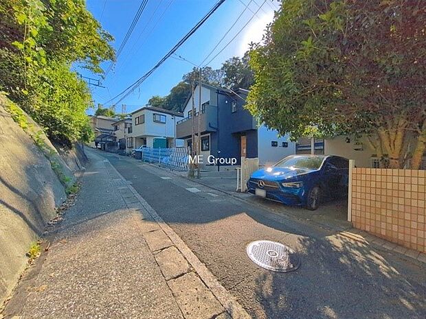 【前面道路含む現地写真】■優雅なラインが、毎日を引き立てます