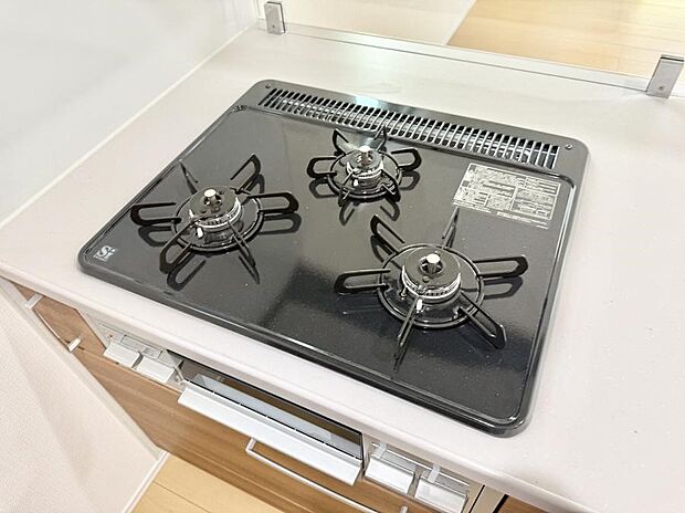 【3口ガスコンロ】■一度に多くの料理ができ便利で効率的