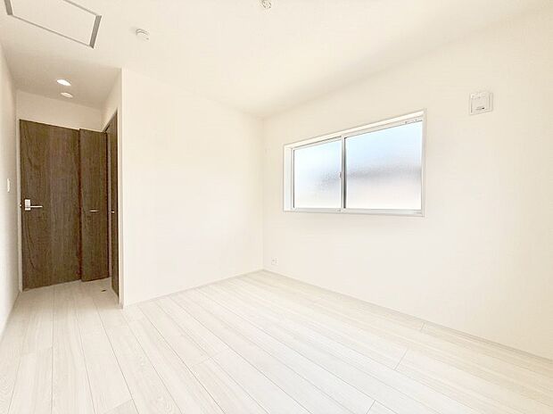 【子供部屋】1号棟  ■家具やレイアウトを自由に配置できるため使い勝手が良く快適に過ごせます