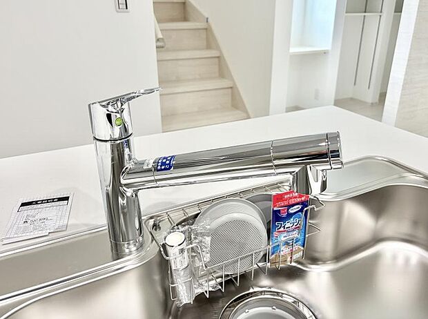 【浄水器】■清潔でおいしい水を手軽に供給してくれます
