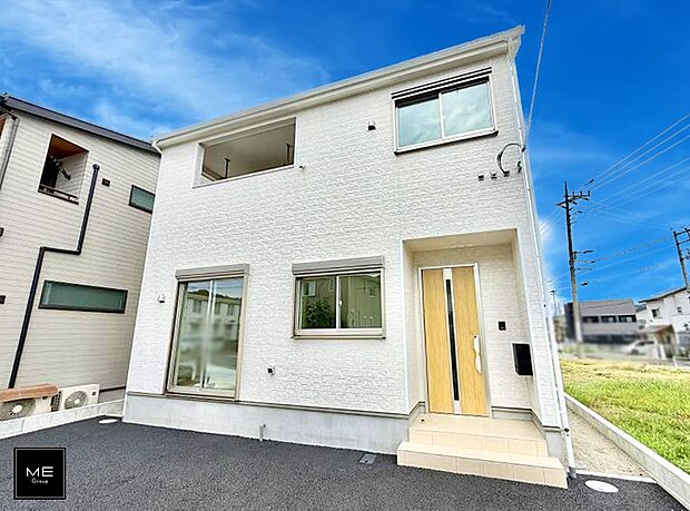 【現地外観写真】2号棟 ■暮らしを彩る充実した設備仕様が備わった住まい