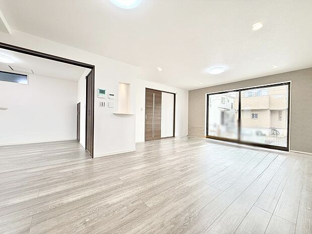 【ダイニング】1号棟 ■ふとした瞬間に幸せを感じる、心地よい場所