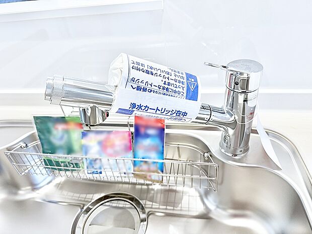 【浄水器】■清潔でおいしい水を手軽に供給してくれます