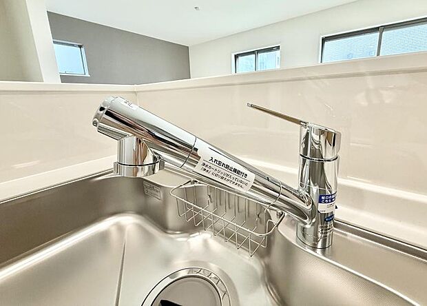 【浄水器】■清潔でおいしい水を手軽に供給してくれます
