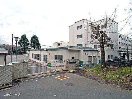 横浜市立岡津小学校 900m(12分)