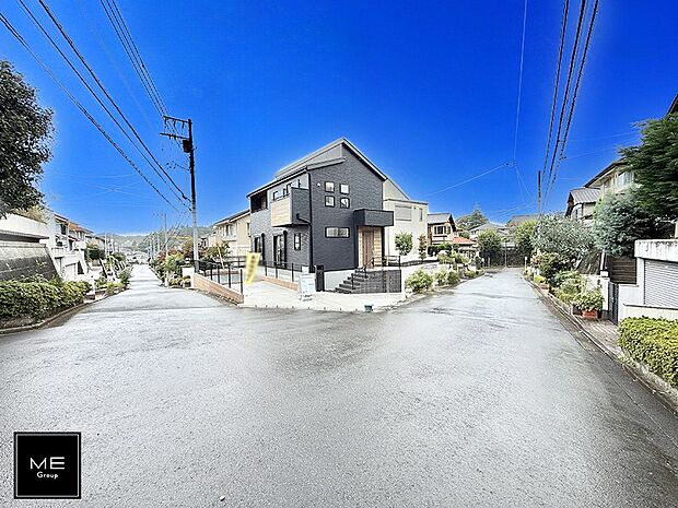 【前面道路含む現地写真】■家族とのお出かけが楽しくなる環境です