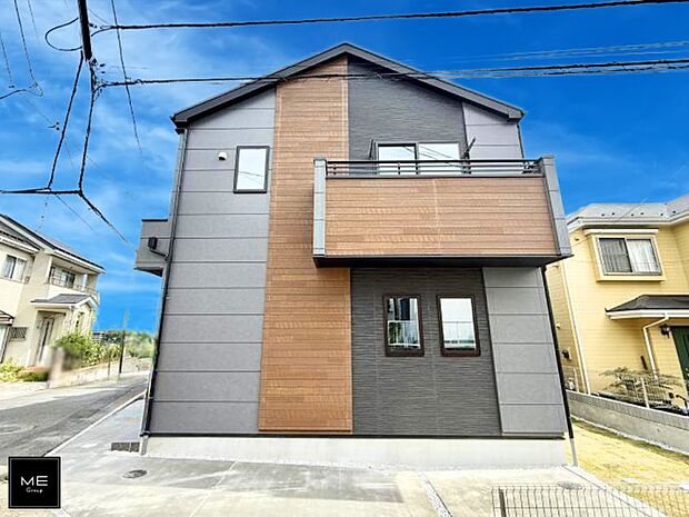 【現地外観写真】1号棟 ■暮らしを彩る充実した設備仕様が備わった住まい