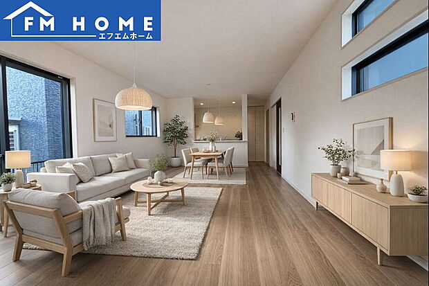 ■内装写真■
家族やゲストと穏やかな時間を過ごせるリビングです。柔らかな自然光が差し込み、落ち着いた雰囲気をもたらします。
※インテリアはCG加工で合成したイメージです。