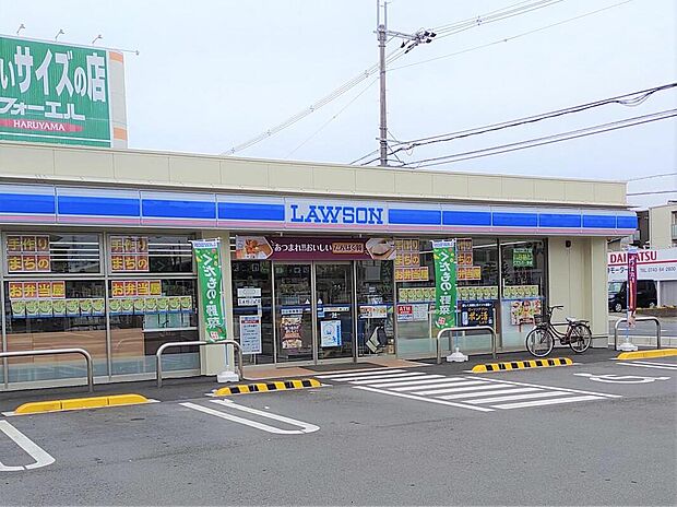 ローソン天理中町南店（約230m）