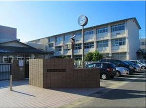 桜井西中学校(約1,038m)