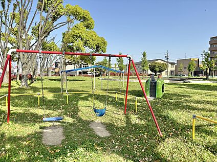 六条南公園 1000m(徒歩13分)