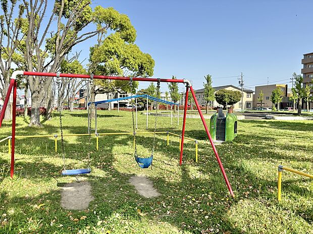 六条南公園(約1,000m)