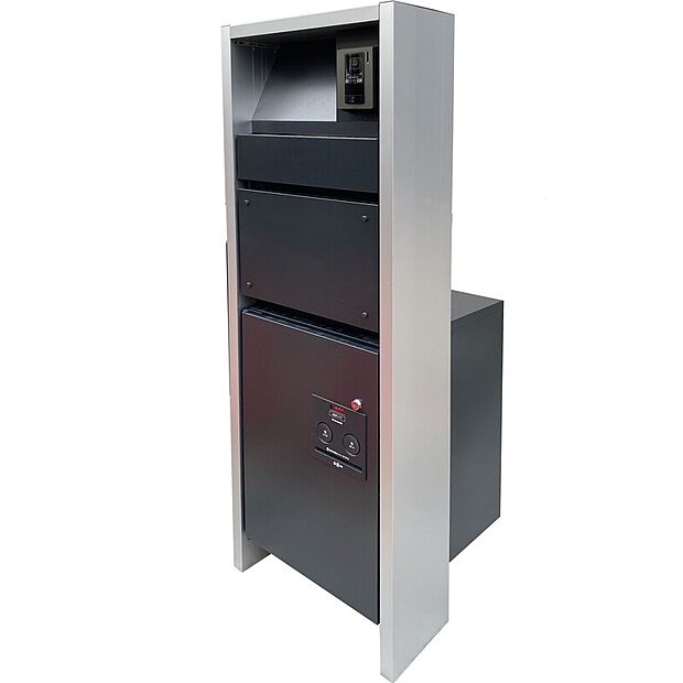 【宅配ボックス付きポスト】パナソニック 宅配ボックス付機能門柱を標準装備。最大20kgまで受け取り可能です。