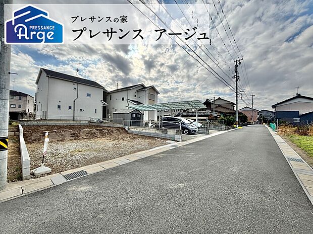【現地写真】WICを含む全居室収納付き!適材適所の収納が叶います。玄関にはSICを設け、ゴルフバッグやベビーカーなども保管できます。/2025年12月撮影