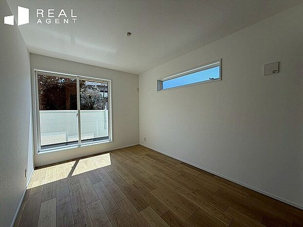 【寝室】ご家族構成に合わせて趣味室やお子様のプレイルームとしてご利用いただくのもいいですね♪