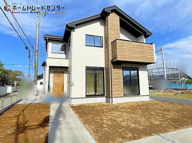 外観も内装も木目と石目を基調にした質感と色彩で、自然の美しさを引き立てる住宅！平日・お仕事帰りなど、いつでもご案内致します！ご希望の際はお気軽に！