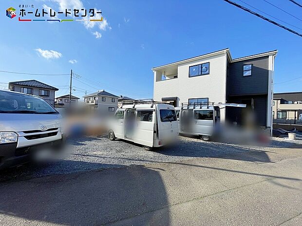 嬉しい仕様がたくさん!
浴室乾燥機、システムキッチン、全居室南向き、ウォークインクローゼット、洗浄便座、床下収納、24時間換気、TVモニター付きインターホン、人感センサー、駐車4台可(車種による)♪