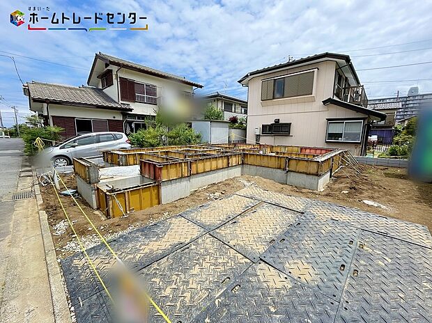 JR常磐線「龍ケ崎市」駅まで車で３分！LIGAREはラテン語で＜結ぶ＞という意味を持つ。人を繋ぎ、家族を結ぶ。シンプルな箱を結び、繋ぎ合わせることで様々なデザインが形成される。