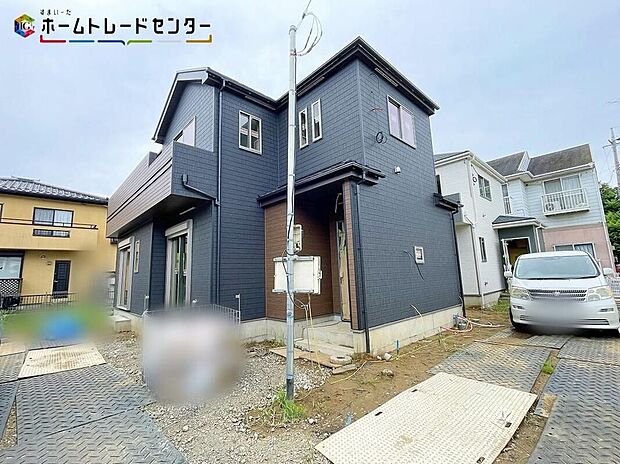 B号棟
一戸建ての大きなメリットは、「自分の土地」を自由に使えること。好きなペットが飼えるほか、ガーデニングやＤＩＹ、車の手入れなど様々な趣味を楽しめます♪広いお庭でのびのびと開放的に暮らしましょう！