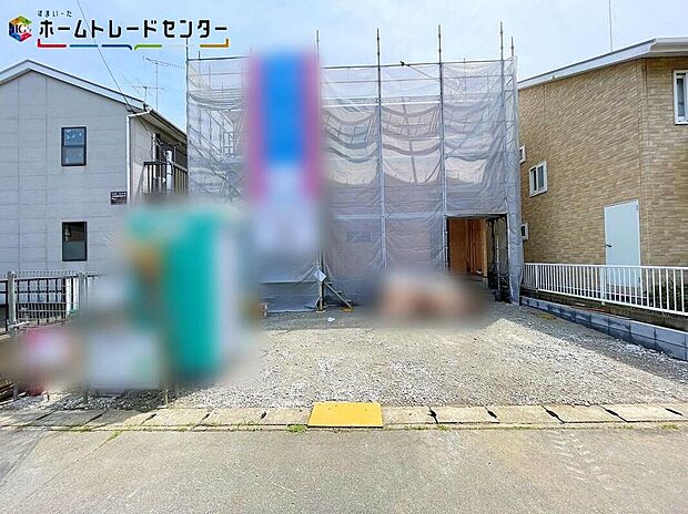 1号棟
交通量が少ない住宅街なので、雨の日でも車の走行音も気になりません。平日・お仕事帰りなど、いつでもご案内致します!お気軽にお問い合わせ下さい♪お持ちしております!
