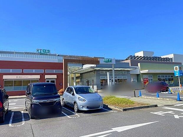 イーアスつくばまで車で13分♪
つくば市研究学園にある北関東最大級の大型複合商業施設で、買い物・グルメ・エンタメ・医療・カルチャーまで揃った“街のような”ショッピングセンターです。