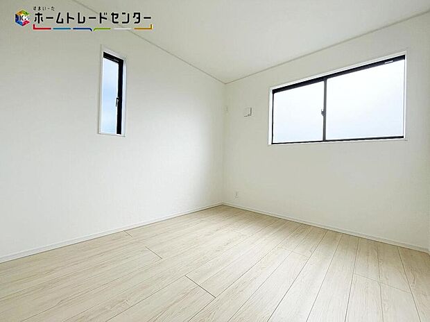 爽やかな風を感じて起きる朝は、快適生活の始まり!朝日と共に、目覚ましなしでも自然と気持ちよく起床出来そうです!気持ちよく目覚めれば一日が充実します!日中もたっぷり日差しが降り注ぐぽかぽか間取りです!