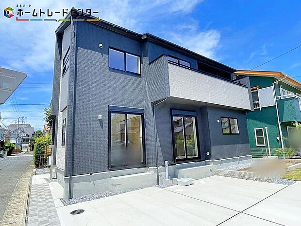 【現地外観写真】嬉しい仕様がたくさん！
食器洗浄乾燥機、浴室暖房換気乾燥機、都市ガス、床下収納、Wロック電池錠、２４時間換気、シューズインクローク、ウォークインクローゼット、和室、駐車２台可（車種による）等♪