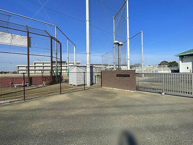 常総市立石下中学校（約2,300m）