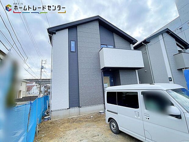 【現地外観写真】2号棟
自然豊かなこの街は、四季折々の風景が心を癒し、穏やかな暮らしを育む理想の環境。家族の未来を優しく包み込む、そんな場所です。