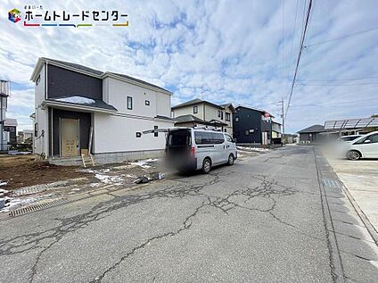 前面道路含む現地写真　A号棟