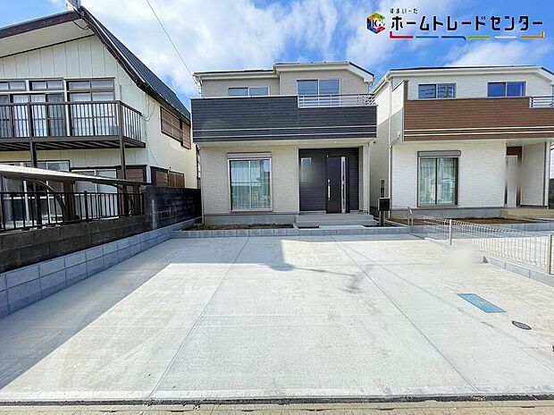 【駐車場】JR常磐線「偕楽園」駅まで車で１１分♪住宅性能評価取得！地震に強い家！安心の第三者機関による検査済み！ご家族が部屋を持てるため、年頃のお子様がいるご家庭もプライバシーを確保することができます！