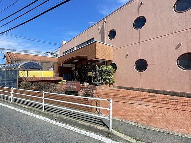 渡里幼稚園（約800m）
