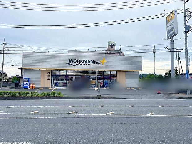 ワークマンプラス土浦小松店（約400m）