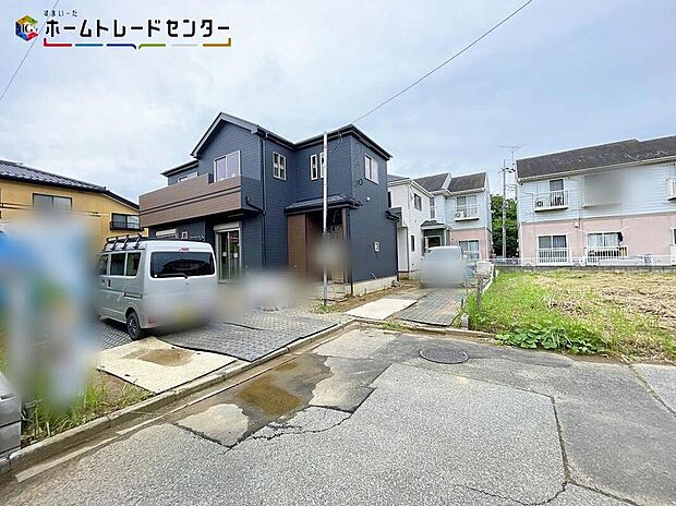 【前面道路含む現地写真】B号棟
空と緑が広がる街で、子どもたちの感性を育む暮らしを始めませんか。便利さと静けさが共存する街。毎日がちょっと特別になる、そんな暮らしがここにあります。