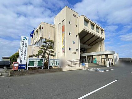 つくばみらい市役所谷和原庁舎 2700m(徒歩34分/車で6分)