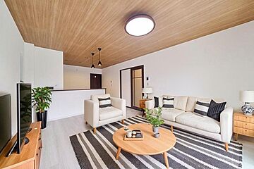 【金沢市額新町１丁目C棟】ZEH仕様の高断熱・太陽光パネル5.64kw搭載の新築一戸建て その他