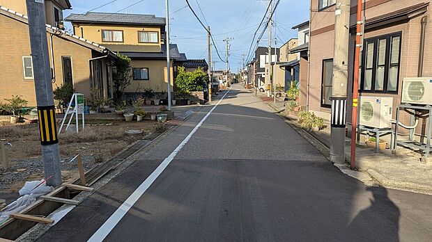 【現地写真】前面道路幅は約5.1mございます!