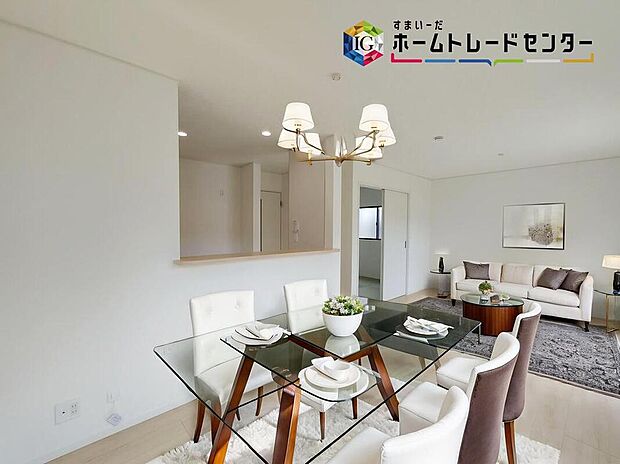 ≪Living room≫
広々とした開放感あふれるリビングです。ゆったり寛げる充分な広さがございますので、ご家族でインテリアのレイアウトを考えるのも楽しみになりそうです。
※家具はCGでございます。