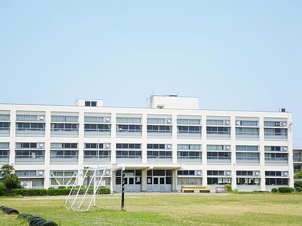 木更津市立岩根中学校(約1,809m)