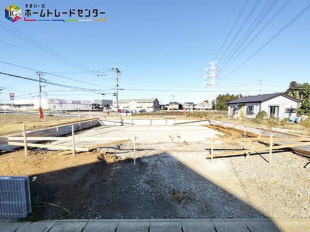 【現地外観写真】◆休日にご家族揃ってご見学はいかがでしょうか♪実際の現地を見てみると図面などではわからない、新たな発見もありますのでまずはお気軽にお問い合わせください♪