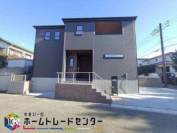 【現地外観写真】◆平日・お仕事帰りなど、いつでもご案内させていただきます！デザイン・目に見える設備面も大切ですが、耐震構造で地震に強い家の為、次代へ繋ぐ強固な住宅です。
