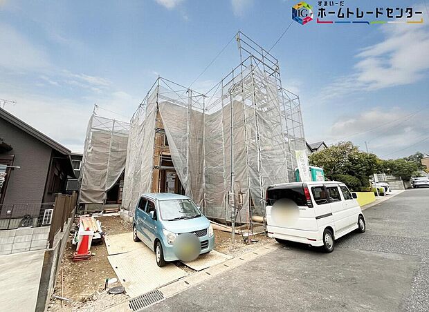 【現地外観写真】◆平日・お仕事帰りなど、いつでもご案内させていただきます！デザイン・目に見える設備面も大切ですが、耐震構造で地震に強い家の為、次代へ繋ぐ強固な住宅です。