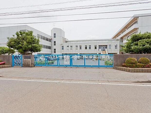 四街道市立四街道北中学校（約918m）