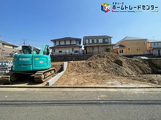 【現地外観写真】◆休日にご家族揃ってご見学はいかがでしょうか♪実際の現地を見てみると図面などではわからない、新たな発見もありますのでまずはお気軽にお問い合わせください♪