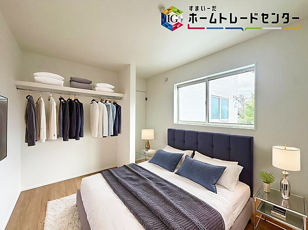 【寝室】≪Room≫
お陽さまの光をさわやかな風をたっぷりとりこめます。室内はいつも明るい印象なので気持ちの良い朝を迎えられます。毎日の生活も明るくなりそうです。
※家具はCGでございます。