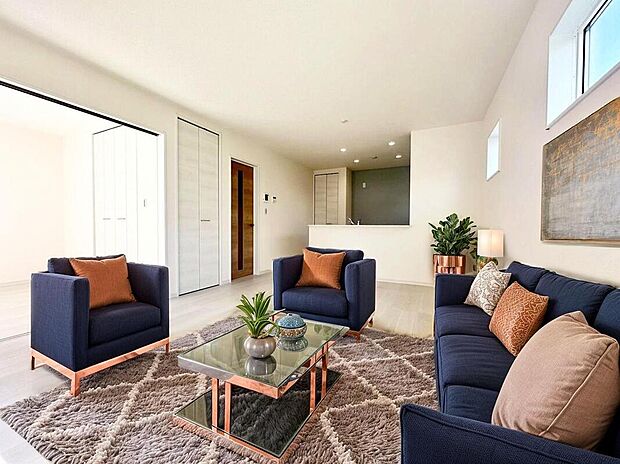 １号棟
約１６帖の明るいリビング♪（現況の物件写真に、CG による画像処理を行っています。家具、家電、照明器具、小物、カーテン、その他のイメージはCG です。）