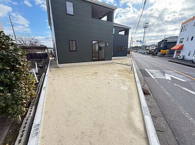 【庭】お庭のあるおうち☆ガーデニングや家庭菜園、小さなお子様の遊び場などお好みにおうち時間をお楽しみいただけます♪