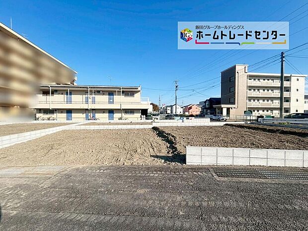 【現地外観写真】２号棟
土地面積　166.61m2
建物面積　102.06m2