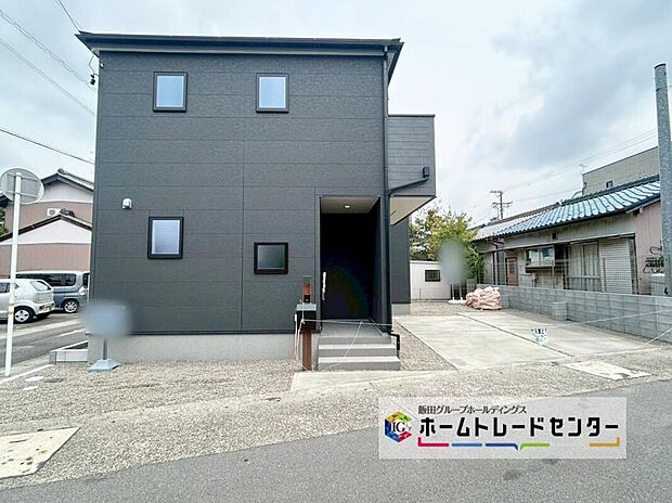 【現地外観写真】１号棟
当日のご見学予約も承ります。同じものは２つとない「夢のマイホーム」との出会いが待っているかもしれません♪
