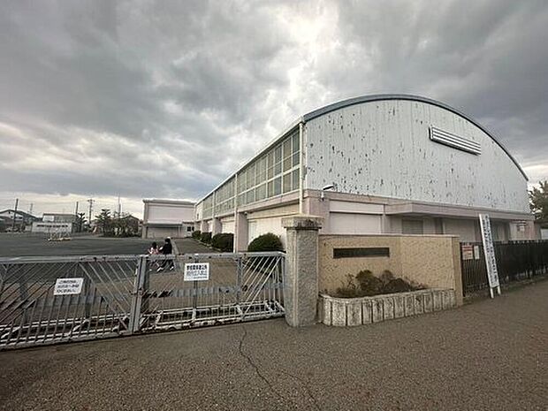 一宮市立浅井南小学校（約550m）